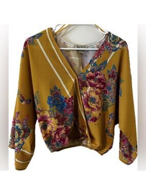 Flying Tomato V-Neck Long Sleeve Floral Top Size XS EUC